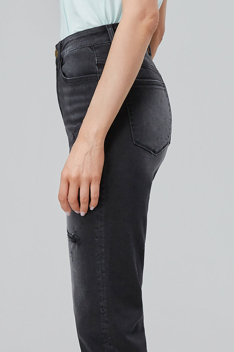HIGH RISE MOM JEANS BYM3013