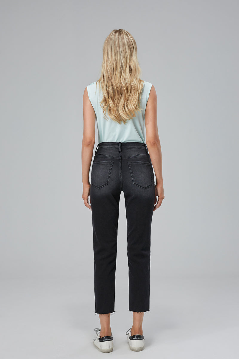HIGH RISE MOM JEANS BYM3013