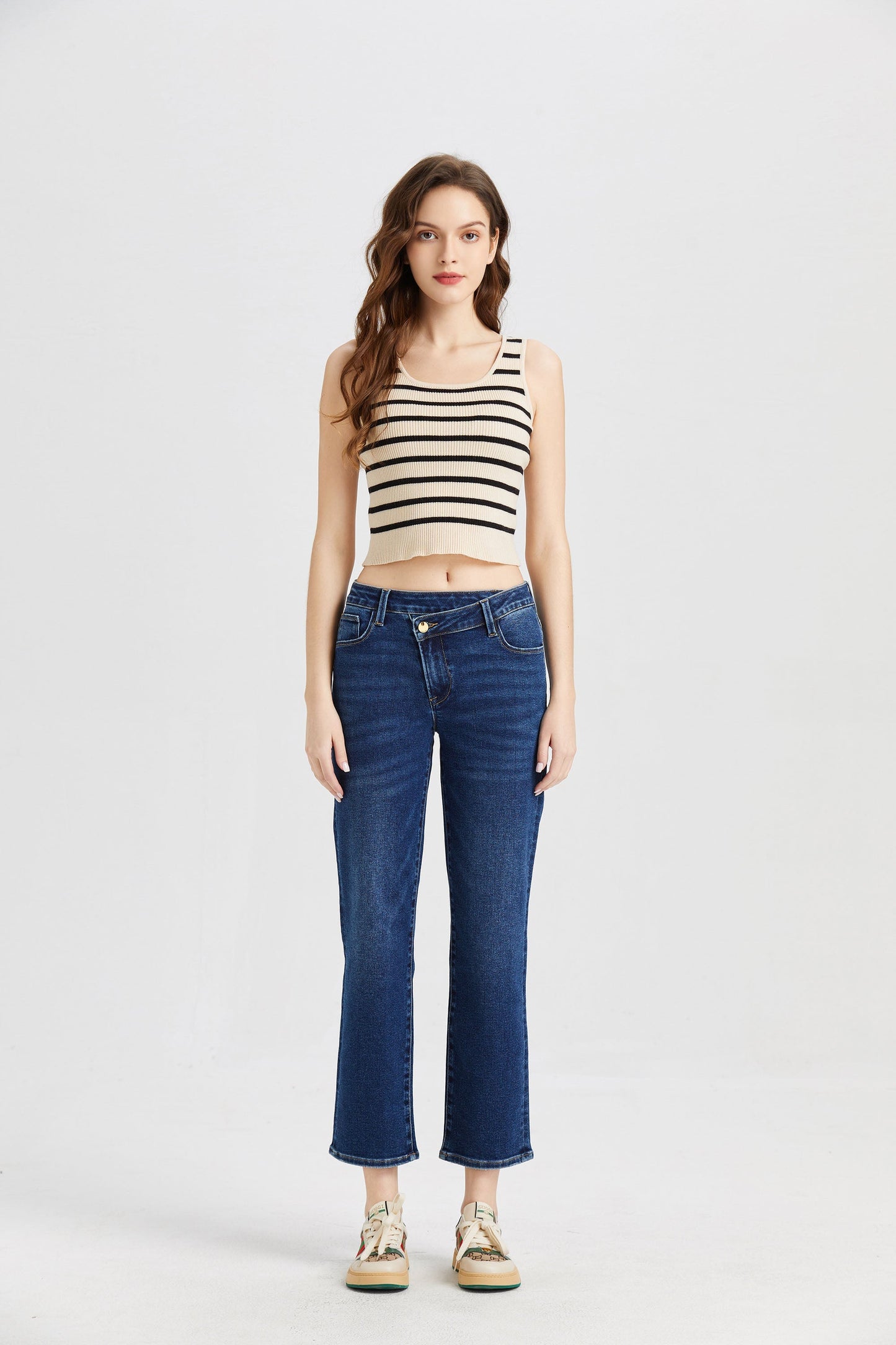 HIGH RISE STRAIGHT LEG JEANS BYT5015