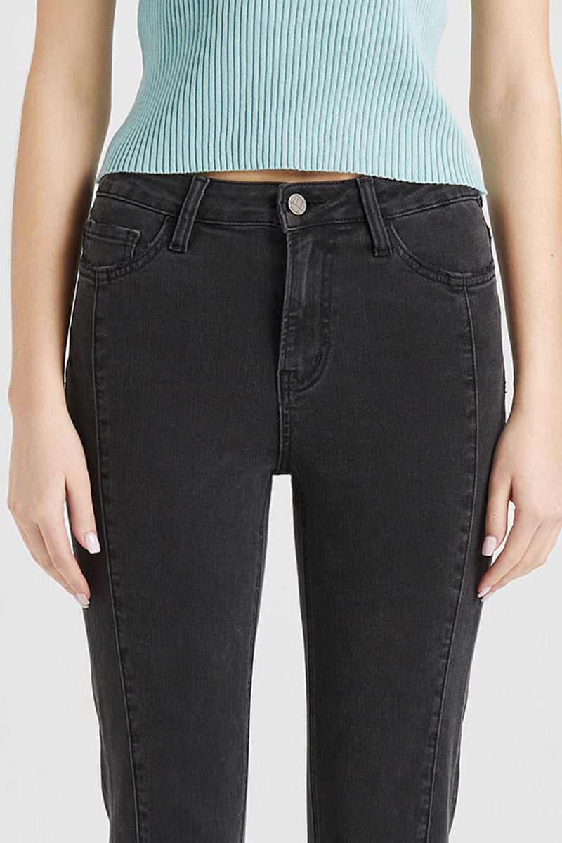 HIGH RISE STRAIGHT LEG JEANS BYT5111